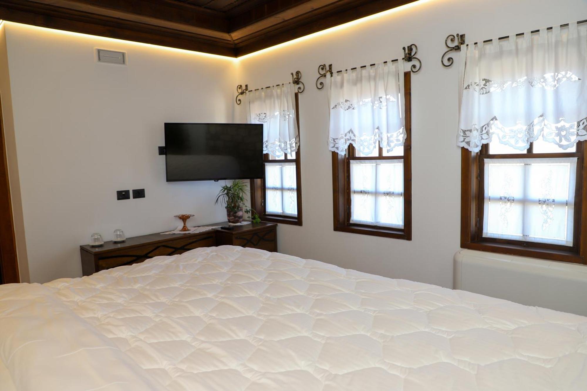 Villa Oda Tomori Berat Bagian luar foto